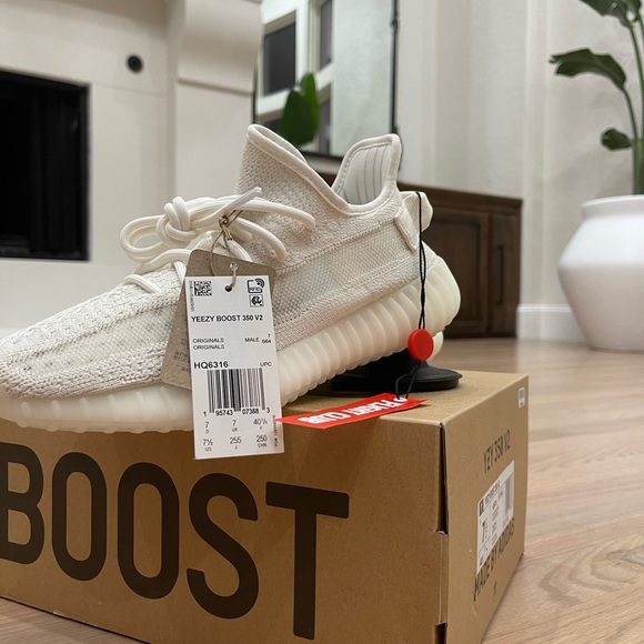 Yezzy boost 350 V2 Bone sneaker designer street streetwear workout running shoes - Picture 9 of 15